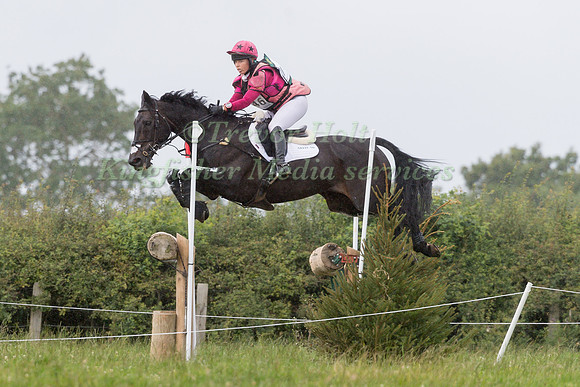 EMMA HYSLOP-WEBB RIDING  PENNLANDS DOUGLAS