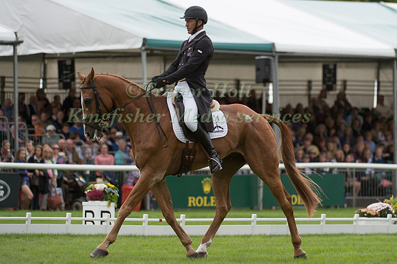 ANDREW  NICHOLSON (NZL) RIDING NEREO