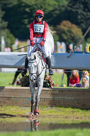 PAUL  TAPNER (AUS) RIDING BONZA KING OF ROUGES