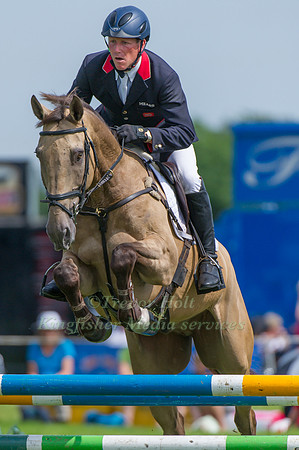Oliver  Townend and Sandiman II