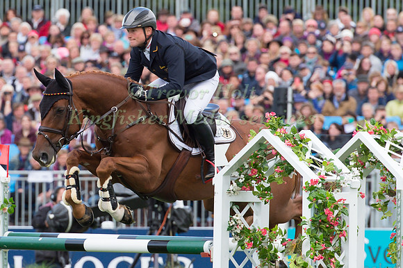 Michael Jung of Germany riding Fischer Takinou