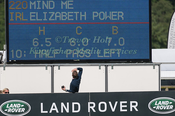 Oliver Townend looking at the scoreboard