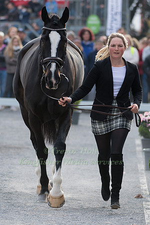 Emily PARKER  (GBR) AND HARELAW WIZARD