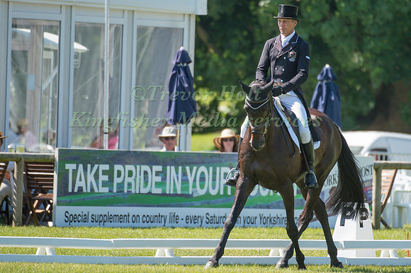 Andrew Nicholson (NZL) riding Mhs King Joules