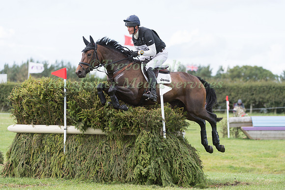 WILLIAM FOX-PITT RIDING  GRAFENNACHT