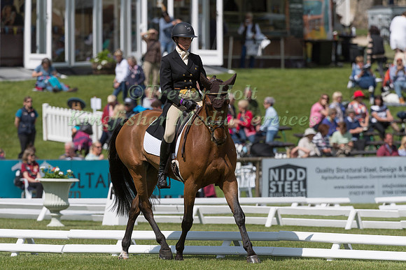 HELEN WITCHELL (GBR) AND IRMANI D09