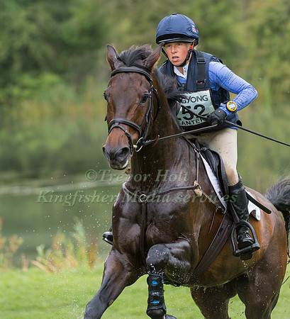 ROSALIND CANTER (GBR) RIDING LAS VEGAS 200