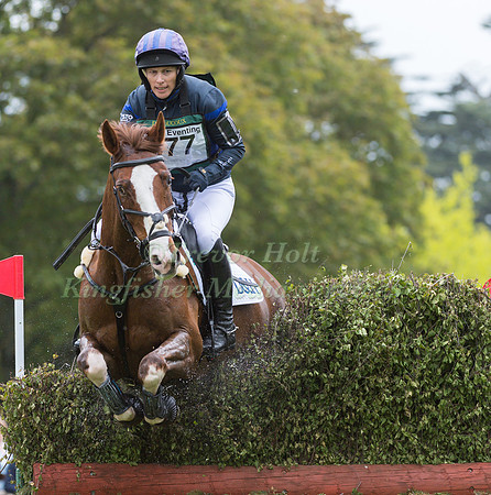 ZARA TINDALL RIDING  CLASS AFFAIR