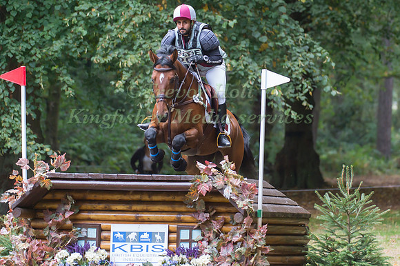 Hadi Al-Marri  riding  DRUM MOUSSE