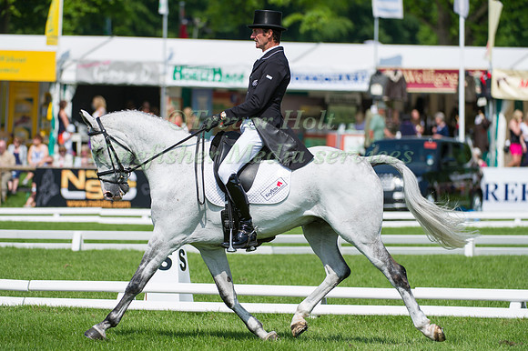 Mark Todd and NZB Regent Lad