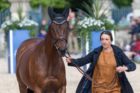 Amanda Pottinger (NZL) and Just Kidding