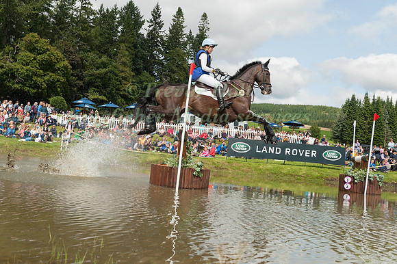 ROSA ONSLOW (GBR) AND DIAMOND SUNDANCE