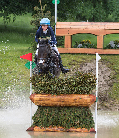 BELLA INNES KER  (GBR) AND CARTOWN WALLABE
