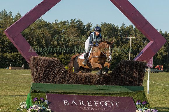YASMIN INGHAM RIDING BANZAI DU LOIR