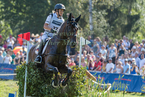 Josefa Sommer (GER) and Hamilton
