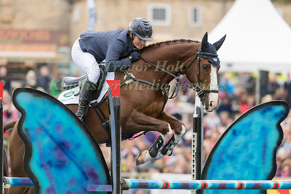 ZARA TINDALL (GBR) AND CLASS AFFAIR