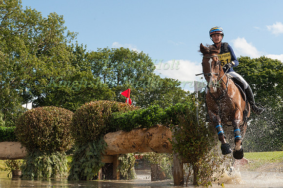 Ellen   Svennerstal (SWE) riding Southway