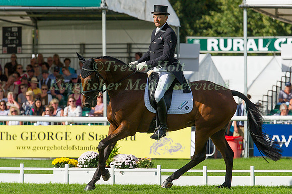 BILL  LEVETT (AUS) RIDING IMPROVISE