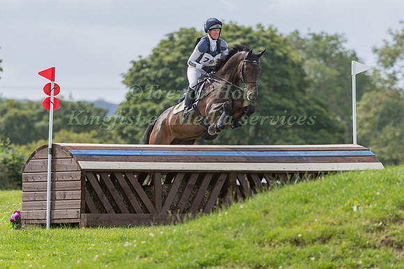 NICOLA WILSON RIDING  JL DUBLIN
