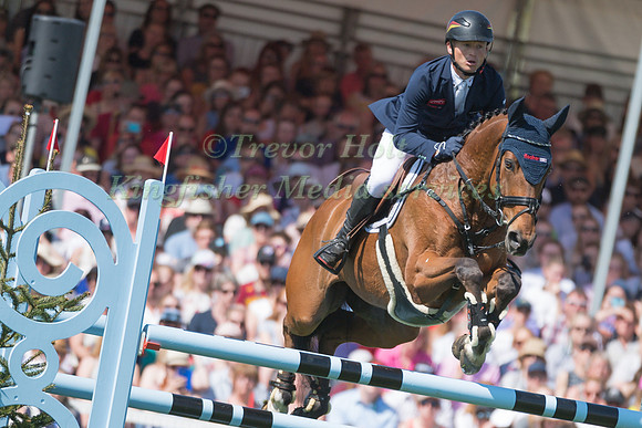 MICHAEL JUNG GER) RIDING  LA BIOSTHETIQUE - SAM FBW