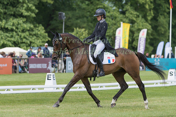 JULIE SIMONET AND SURSUMCORD’OR
