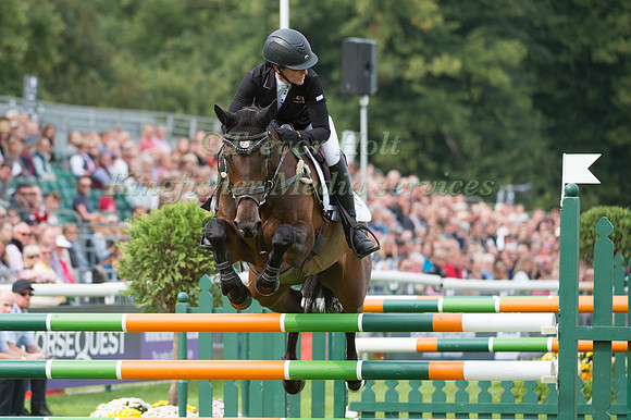 Caroline  Powell (NZL) and Spice Sensation