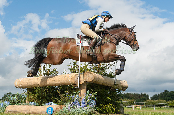 Kirsty Johnston (GBR) riding Conguistador II