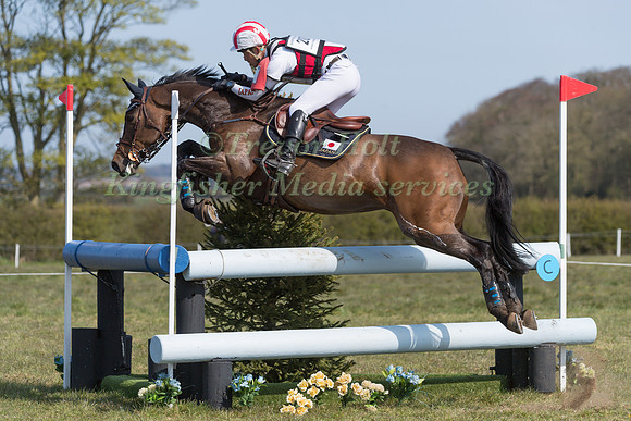 RYUZO KITAJIMA RIDING QUEEN MARY