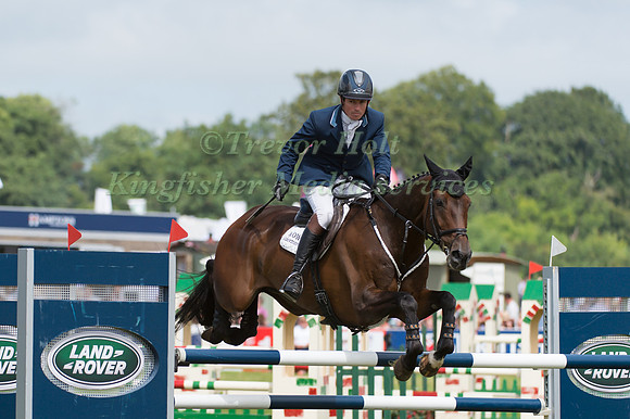 FRANCIS WHITTINGTON (GBR) RIDING HASTY IMP
