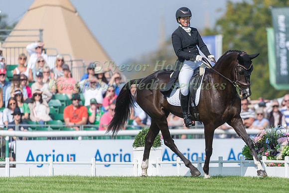 JONELLE PRICE AND GRAPPA NERA (NZL)