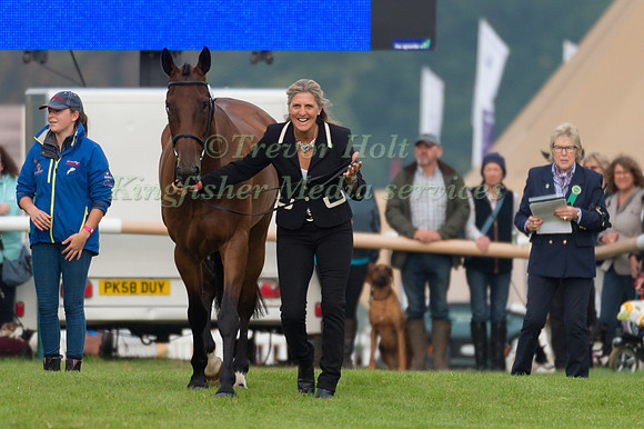 Kristina Cook (GBR) and Star Witness