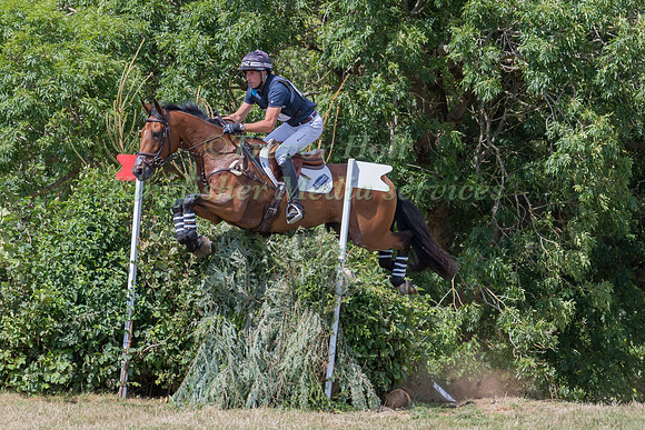 BECKY WOOLVEN (GBR) AND CHARLTON DOWN RIVERDANCE