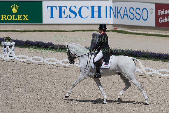 PIPPA FUNNELL (GBR) AND BILLY THE BIZP