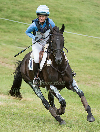 Jonelle  Price (NZL) riding Classic Moet
