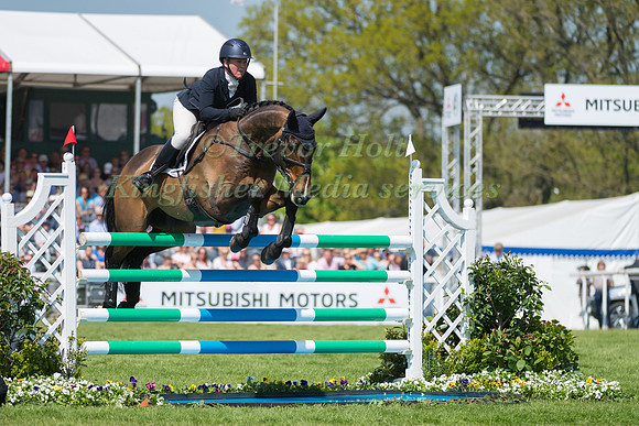 EMILIE CHANDLER (GBR) RIDING  COOPERS LAW