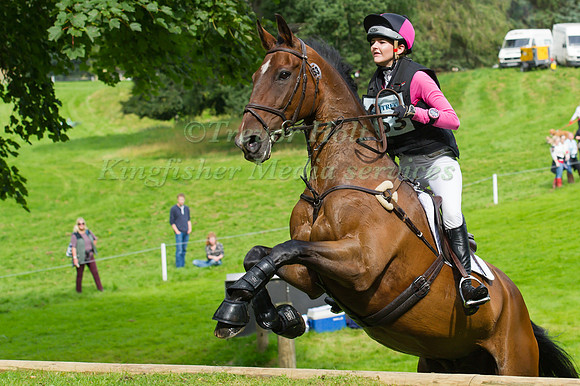 LAUREN ROBB (GBR) RIDING PORTHILL RUSTY NAIL