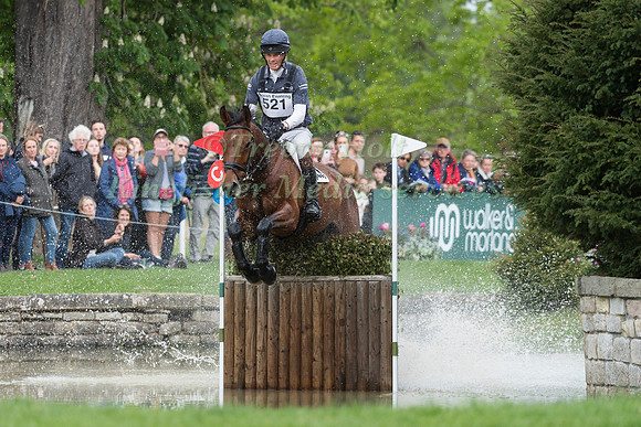 WILLIAM FOX-PITT RIDING  YES I CAN