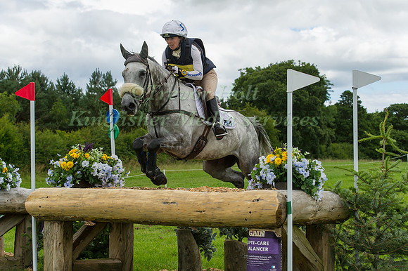 Samantha Hobbs riding Tresoke