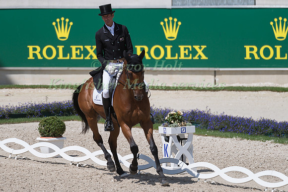 MARK TODD (NZL) AND LEONIDAS II