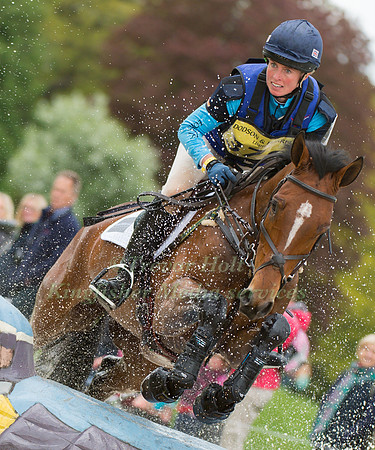 Jodie Amos riding  WISE CRACK