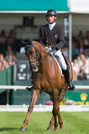 DAN  JOCELYN (NZL) RIDING DASSETT COOL TOUCH