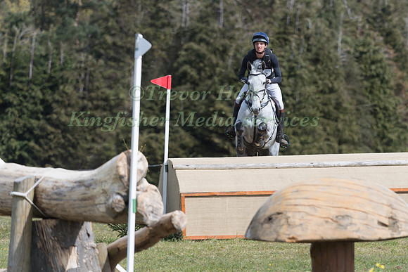 TOM JACKSON RIDING CAPELS HOLLOW DRIFT