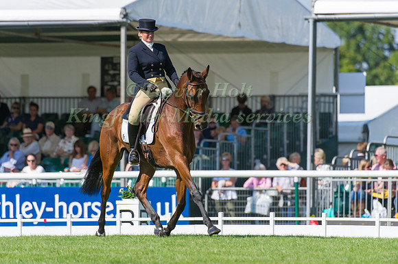 Rebecca Gibbs and Ariel Spirit