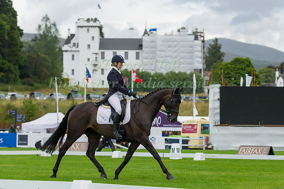 EMILY PARKER (GBR) RIDING HOWICK FREEDOM