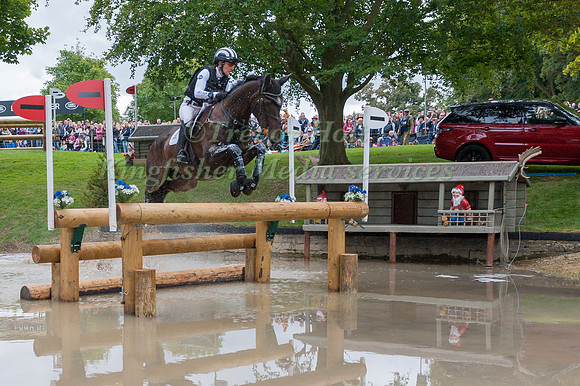 CAROLINE POWELL (NZL) AND ON THE BRASH