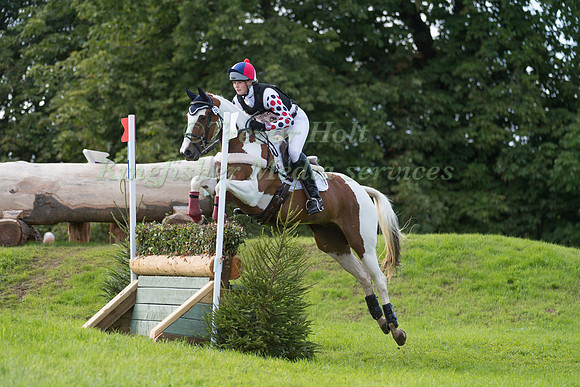 LAUREN BURTON (GBR) AND MAGICPRINCE