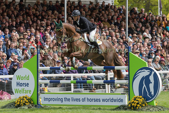 Bill Levett (AUS) and  Lassban Diamond Lift