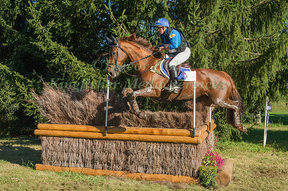 Karin Donkers (BEL) riding Jalapeno