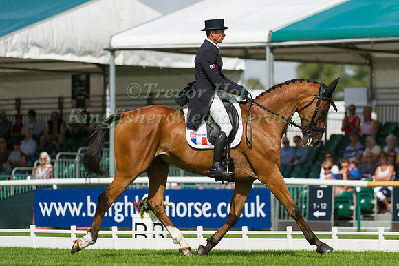 PASCAL  LEROY (FRA) RIDING MINOS DE PETRA