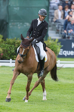Bill Levett (AUS) and Lates Quin